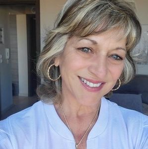 Meet your Posher, Gail